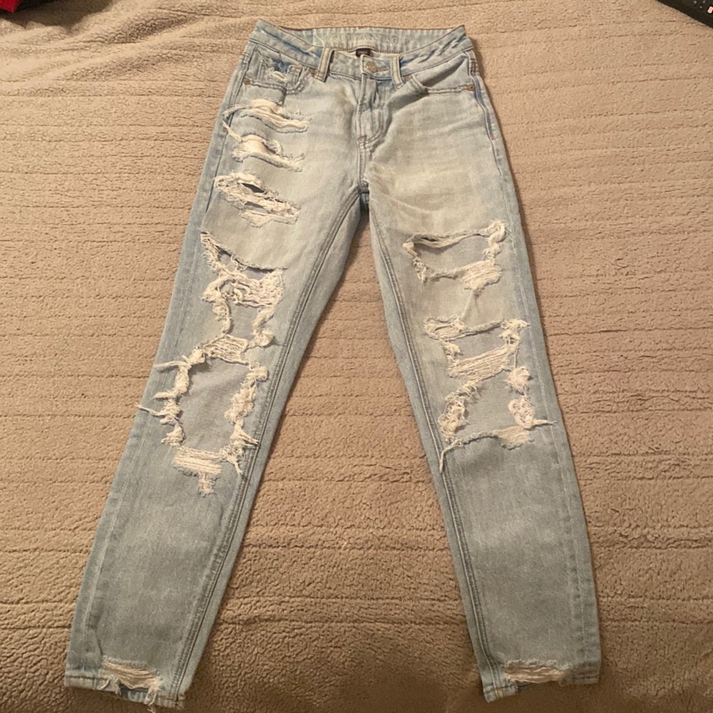 American Eagle strigid jeans. Light blue wash. Size 000 short.